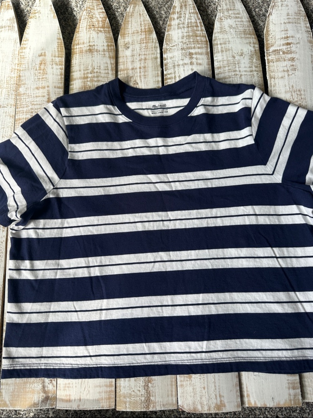 Madewell Boxy Crop Tee Size M Navy and White